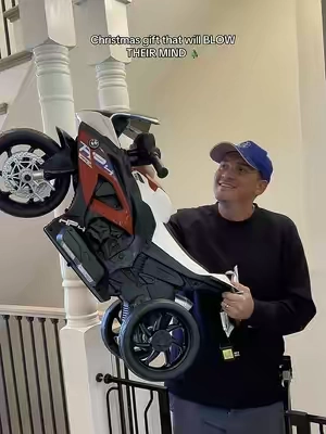 Okay but this electric motorcycle for kids is giving main character energy 🎄✨ Tell me why my toddler is suddenly the neighborhood biker gang leader 😭 They have places to be and snacks to ride with. If you need a Christmas gift that will literally light their whole world up, THIS. It’s the type of gift they remember. The kind they talk about for months. The one that makes Christmas morning feel magical. Outdoor play ✓ Burns energy ✓ Makes you the cool mom ✓ Just trust me on this one 🏍️💨 #tiktokshopblackfriday #tiktokshopcybermonday ⸻ overstimulated toddler mom, christmas gift ideas for kids, gifts for toddlers, outdoor toys for kids, toddler ride on toys, busy stay at home mom, mom life humor, real mom life, holiday gift guide for kids, mom home hacks, toddler energy burn, chaotic mom energy, christmas morning magic, gifts that wow kids, fun mom era 