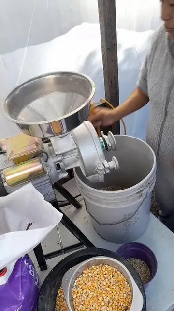 EL MOLINO EN EL QUE PODRÁS MOLER MAÍZ NIXTAMALIZADO PARA TORTILLAS,  ELOTE TIERNO PARA TAMALES Y ADEMAS GRANOS SECOS HOY TIENE UN GRAN DESCUENTO!! MAS ENVIO GRATIS!!