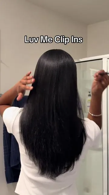 We ballin on a budget babyyyy!! I haven’t wore clip ins since high school but I got tired of looking homeless #fyp #luvmehair #relatable #SAHM #clipinhairextensions 