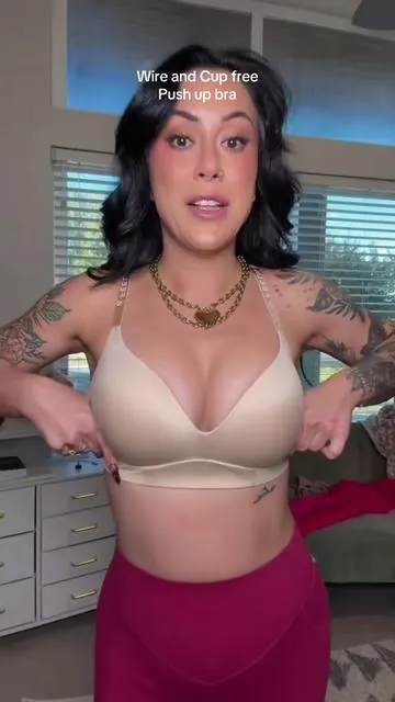 Feeling girl this brought is nuts. I can’t believe how supportive and flattering it is without compromising comfort. @FeelinGirl LLC #bra #pushupbra #tiktokshopblackfridaydeals #tiktokshopfalldealsforyou 