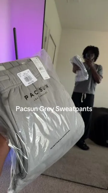 Gray sweats are a fall/winter essential, pick them up before they sellout. #greysweatspants #baggypants #baggysweats #sweatpants #ootdinspo These grey sweatpants are perfect for fall/winter fits. The are made from cotton and are loose fitting, I do recommend sizing up for a baggy/looser fit. Limited quantity available so make sure you purchase quickly. Outfitofthedayinspo, sweatpants rotation, bottoms for winter, winter fashion fits, how to layer clothing, grey sweats, baggy sweats, cotton sweats, fashion fits for fall, archive fashion, streetwear, chill fit, call fit, outfit of the day.