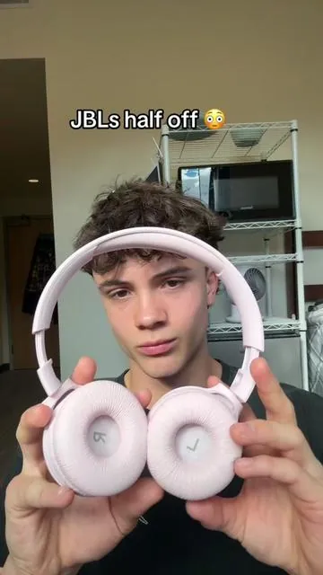 Sale ends soon #headphones #jbl #noisecancelling #fyp #viral 