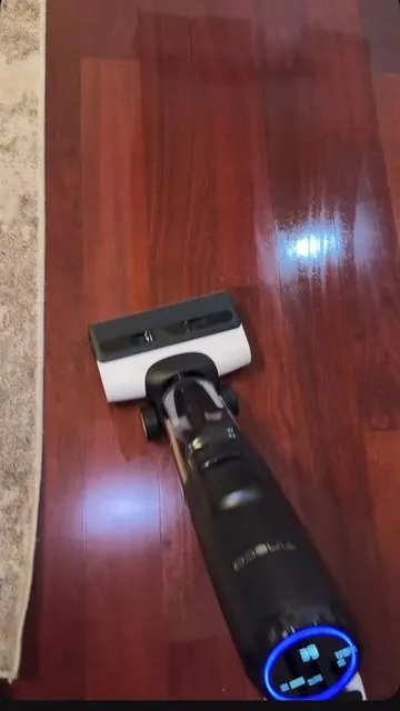 Holiday cleaning just got way easier 🧼✨ This thing vacuums and mops in one pass… obsessed. #cleanwithme #holidaycleaning #cleaningasmr #amazonfinds #momhacks