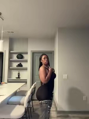 Here I go listening to the haters… sized up and STILL got snatched 😩 Medium said ‘I got you sis. #shapewear #snatched #feelingirlshapewear #tiktokshopblackfriday 
