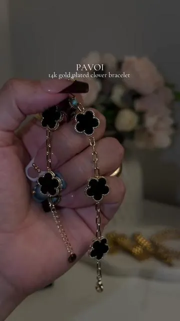 the cutest bracelet to add to your collection ✨ it comes in other colors! #cloverbracelet #pavoi #goldjewelry #tiktokshopcreatorpicks #tiktokshopblackfriday @PAVOI  