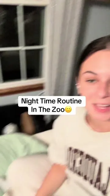 Night time at the zoo!🤪 #livszoo #pets #cutepets #petcare #animals 
