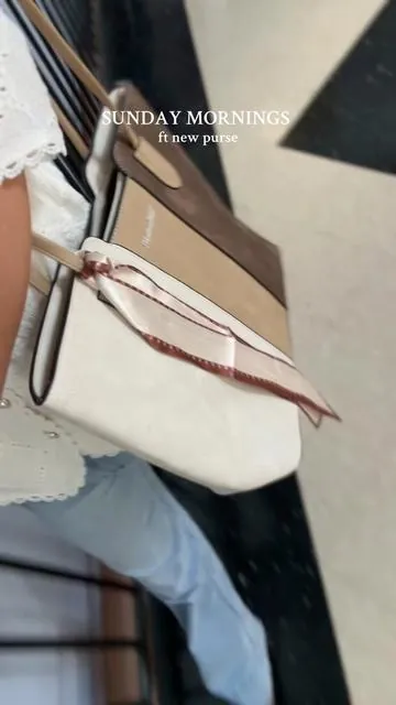 this purse is giving every season!!!! Love love love the colors! #purse #pursevibes #pursebag #purse #fallfashion #falllooks #fallfit #sundayvibes 