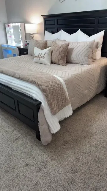 This should be the regular king size! But I got oversized king (120x98) in oatmeal! @Litanika  #bedding #beddingset #comforter #comforterset #neutralbedding 