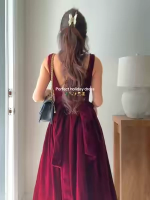 the most perfect holiday dress for this winter season, I’m obsessed!!!!! @@Cider##tiktokshopblackfriday##winterfit##holidaydress##winterfashion##burgundydress