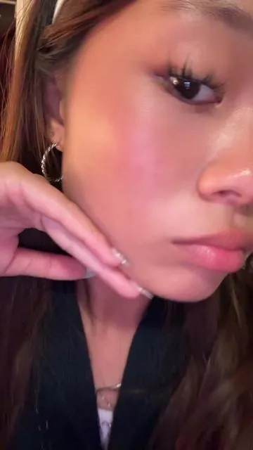 i have a busy day every day so i need a good base AND I THINK I FOUND IT🤍 @SKINTIFIC US Store Black Friday sale is up to 30% OFF EVERYTHING + FREE SHIPPING #skintific #skintificmattecushion #cushionfoundation #cushionfoundationreview #fyp