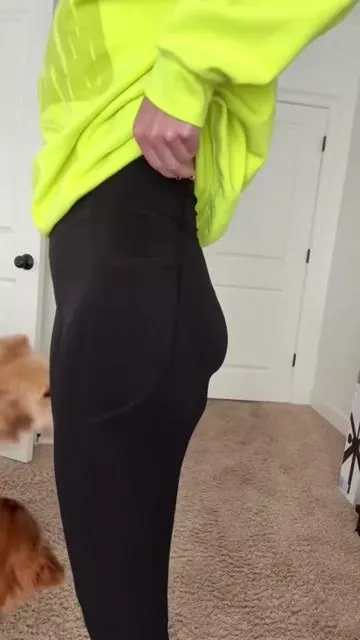 Literally speechless! My booty is shaped and sculpted like it never has before! 10/10 on these leggings! #sculptingleggings #leggings #tiktokshopblackfriday #tiktokshopcreatorpicks @Halara 