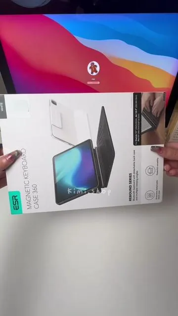 Check out the link in my showcase ❤️I love everything about this ipad keyboard! the detachable magnetic case is the best part ❤️if you use your ipad for school/work, this will make your life so much easier!!! 😘@ESR_Tech @ESR US #ipad #ipadcase #ipadkeyboard #ipadaccessories #ipadpro 