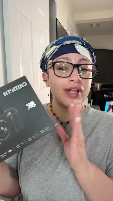 Little Vloggy vlog camera 🥹  #digitalcamera #8kcamera #tiktokshop #tiktokmademebuyit #fy 