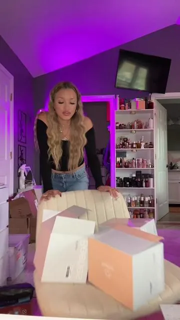 And this is for my nail girlies #tiktokshopcreatorpicks #tiktokshopblackfriday #nailsupply #nailpolish #beetlesgelpolish 