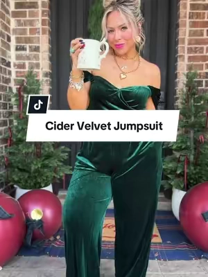 The most perfect velvet, stretchy, jumpsuit for the holidays✨ #jumpsuitstyle #christmasoutfit #jumpsuits #tiktokshopblackfriday #FashionDeals @CiderEssentials 