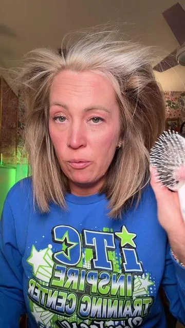 I wish I had this Miracle Brush years ago for my hair #miraclebrush #hairbrush #shinyhair #tiktokshopblackfriday #tiktokshopholidayhaul 