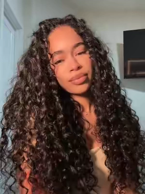 So tea 💓 @ISEEHAIR  I love a good messy curl !! #tiktokshopblackfriday #blackfriday #iseehairbeauty #halfwig #loosewave 