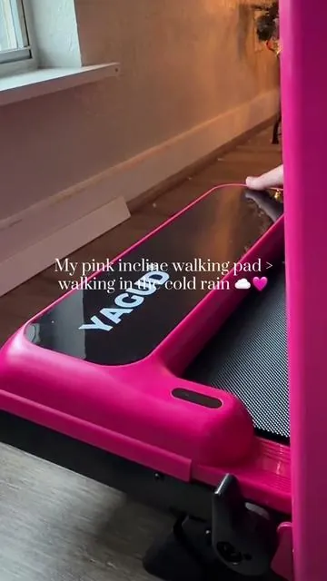 Cold & rainy outside ☁️ so I’m getting my incline walk in on my pink walking pad 🩷 it goes up to 3.8mph & makes indoor walks way more enjoyable! #TikTokShopCreatorPicks #CozyCardio #WalkingPad #TikTokShopCyberMonday #PinkAesthetic 