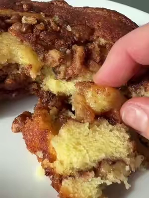 Seriously the BEST, moistest coffee cake I’ve ever had!! Order these as gifts or bring them to your family get togethers so you don’t have to cook! #coffeecake #hosting #potluck #christmasgiftideas 