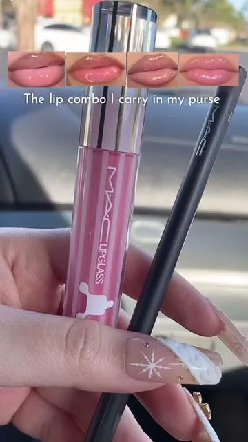 Lip combo of the day 🧸🎀  #maccosmetics #maclipcombo #pinklipcombo #pinklipgloss #holidayhaul 