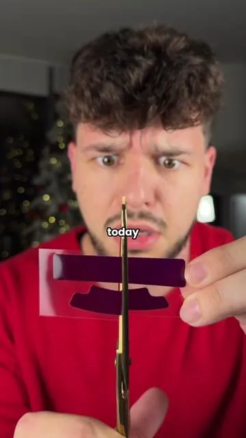 testing viral TikTok products so you don’t have to 😳 #whiteningstrips #hismile #yellowteeth #tiktokshopcreatorpicks #tiktokshopholidayhaul 
