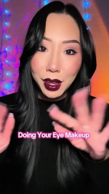 You look beautiful 😍 @maccosmetics #asmrwhispering #asmrtapping #asmrpersonalattention #asmrmakeup #asmrtingles 