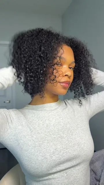a one product wash and go is always gonna do it!!  product used: miche tropical oasis gel #miche #washandgo #curlyhairroutine #3chair #curlyhairstyles 