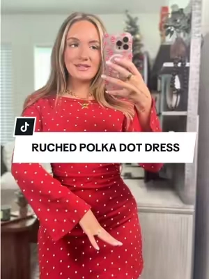 The most stunning dress! Love these ruched dresses from Cider 😍 #dress #outfit #outfitideas #fashion #holidayoutfit 