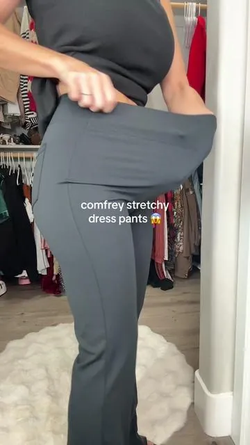 stretchy comfy work dress pants - 1 am 5'0" - 135lbs 34DD 26 waist 41 Hip and in a size XS #dresspants #trousers #officegirl #corporategirlies #businesscasual