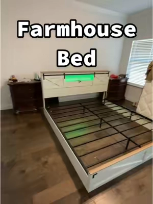 Farmhouse Wooded Bed. Doesn’t it look beautiful!?