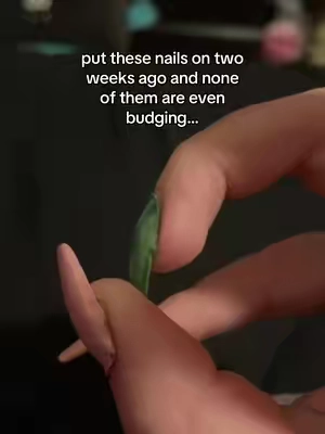 btw you take them off by soaking them in warm water #fyp #nails #tiktokshop #christmas #trending 