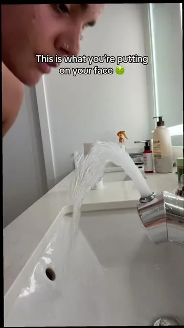Stop using harsh water on your sensitive skin! It’s time to upgrade so you’re not throwing your expensive skincare down the drain #holidayhaul #filterbaby #waterfilter #bathroomwaterfilter #sinkwaterfilter 