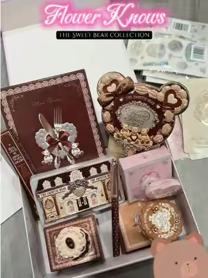 omg the cutest gift box ever!! #tiktokshopholidayhaul #tiktokshopcreatorpicks #makeup #flowerknows @flowerknows.usa 