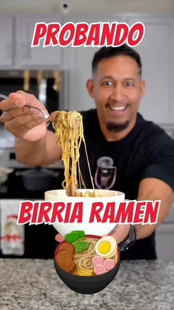 Probando La Famosa "Birriamen" (Birria 🍖 Y Maruchan Ramen 🍜) 🤤 #probandocomida #donjose #birria #birriamen #maruchan 