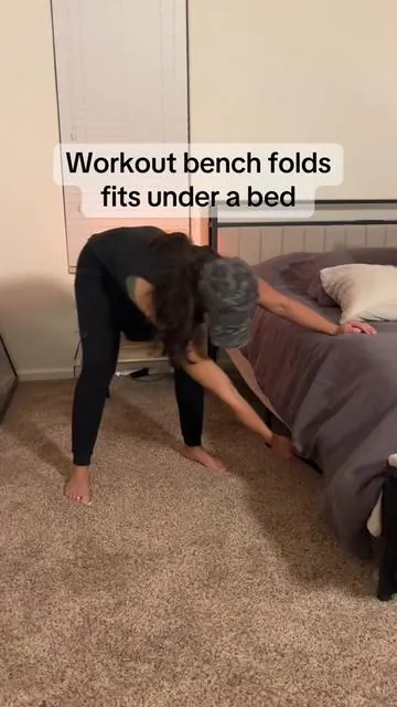 Folding workout bench that holds up to 800 pounds but is still lightweight and portable and can fold and fit into a closet or underneath the bed Nine different bench settings from fully decline to all the way up right #homegym #fitness #homegymequipment #wirghtlifting 