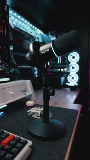 The next generation of mics! This would so easy to use for any gamer, streamer or content creator. You can leave it connected to your console or pc with either the xlr or usb type c plug and take it with your to get clean audio for your phone or pocket cam. #wirelessmicrophone #micforcontentcreators #gamingmic #maonopd200w #gamingsetup 