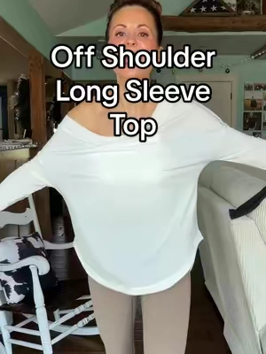New off the shoulder top that has a built in bra!!!! Wearing XS 🤍 #tiktokshopcreatorpicks #halara #offshoulder #autumnoutfits #longsleeve @Halara @Halara_official 