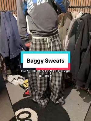 Aelfric Eden Baggy Sweats #aelfricedenstreetwear #baggypants #sweats  