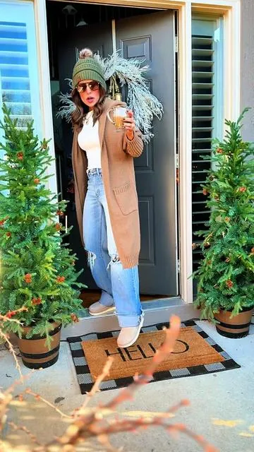 A comfy cardigan 👌🏻😍 #cardigan #cardiganoutfit #womensfashion #TikTokFashion  #tiktokshopfinds 