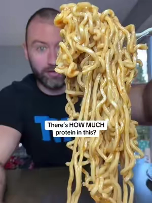 Tastes unreal and super macro friendly #protein #noodles #ramen #highprotein 