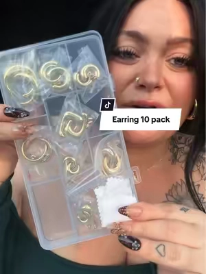 @17KM #jewelry #jewelrylover #fallfashion #fashionaccesories #earrings 