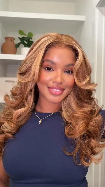 Blondes have more fun! @UniceHairCo @UNice Hair #unicehair #unicegluelesswig #colorwig #wiginstall #humanhairwig 