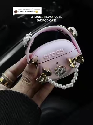 Replying to @yfww.liz999 these new @Crocs ear pod cases are THE CUTEST! 😩💕✨🙌🏽 #crocs #crocsaccessories #crocsnewarrivals #cuteaccessories #tiktokshopcreatorpicks 