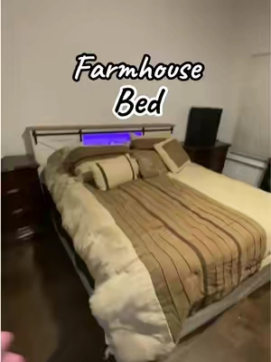 Farmhouse King Wooded Bed