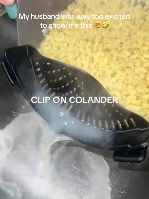 I have to say I was very impressed 😂Love this new clip on colander!! @Lydia's Deal.US #colander #kitchentools #kitchengadget #cookingmusthaves #tiktokshopcreatorpicks 