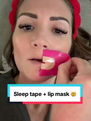 Want to get a good night sleep & have your lips look amazing?! Try this! @zzsleeptape #sleeptape #zzsleep 