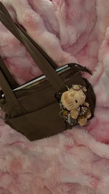 obsessed such a good everyday bag for all my school things🤍 @BAGSMART #TikTokShopFinds #MomLifeAesthetic #WhatsInMyBag #EverydayBag #AestheticFinds