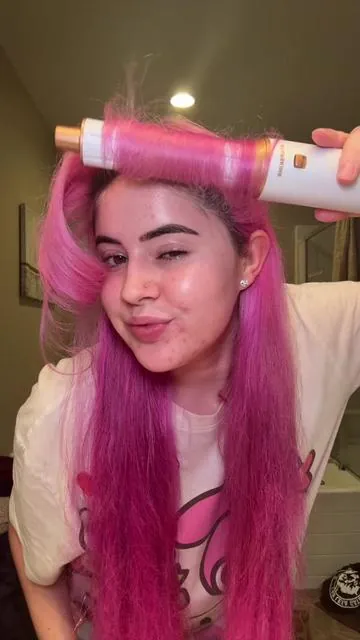 This has been my new blow dry routine and I’m in love  #dyson #dysonairwrap #dysonhair #dysonairwrapcurls #blowout 