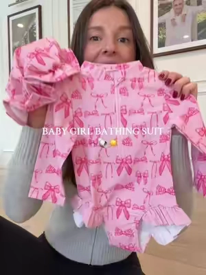The perfect bathing suit for your baby girl!☀️🎀🐚 ranges from 0-3 months to 2-3 years & comes in so many different patterns!    #babygirl #babyoutfit #bathingsuit #summeroutfits #vacationoutfits 