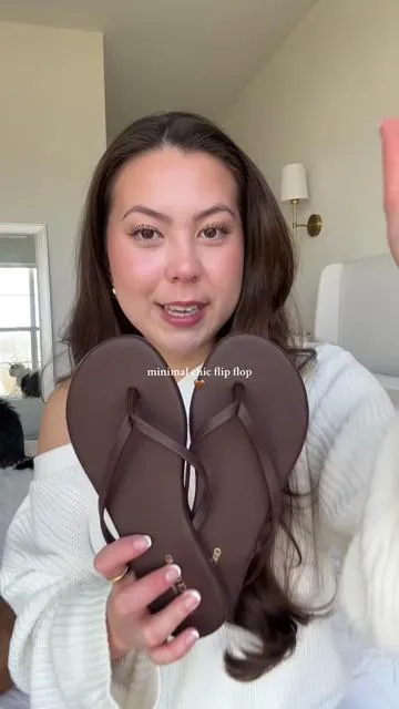 & I will be wearing these everyday again this summer too 🫶🏻🌞 fits true to size! #flipflops #flipflopsandals #leatherflipflops #summersandals #tiktokshopjumpstartsale @Project Cloud Shoes 